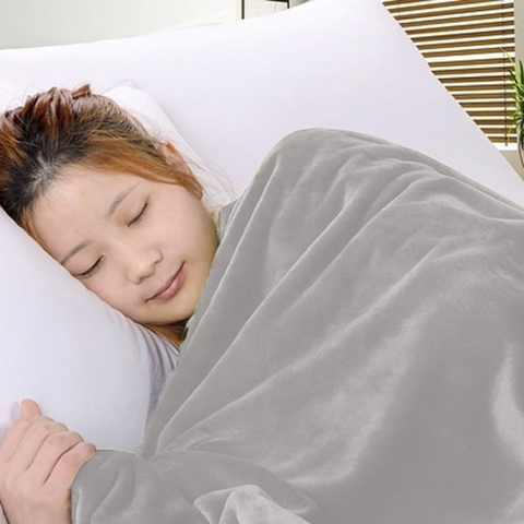 Flannel Fleece Throw Blanket Soft Sofa Bed Blankets Bedspread, Plain Light Grey