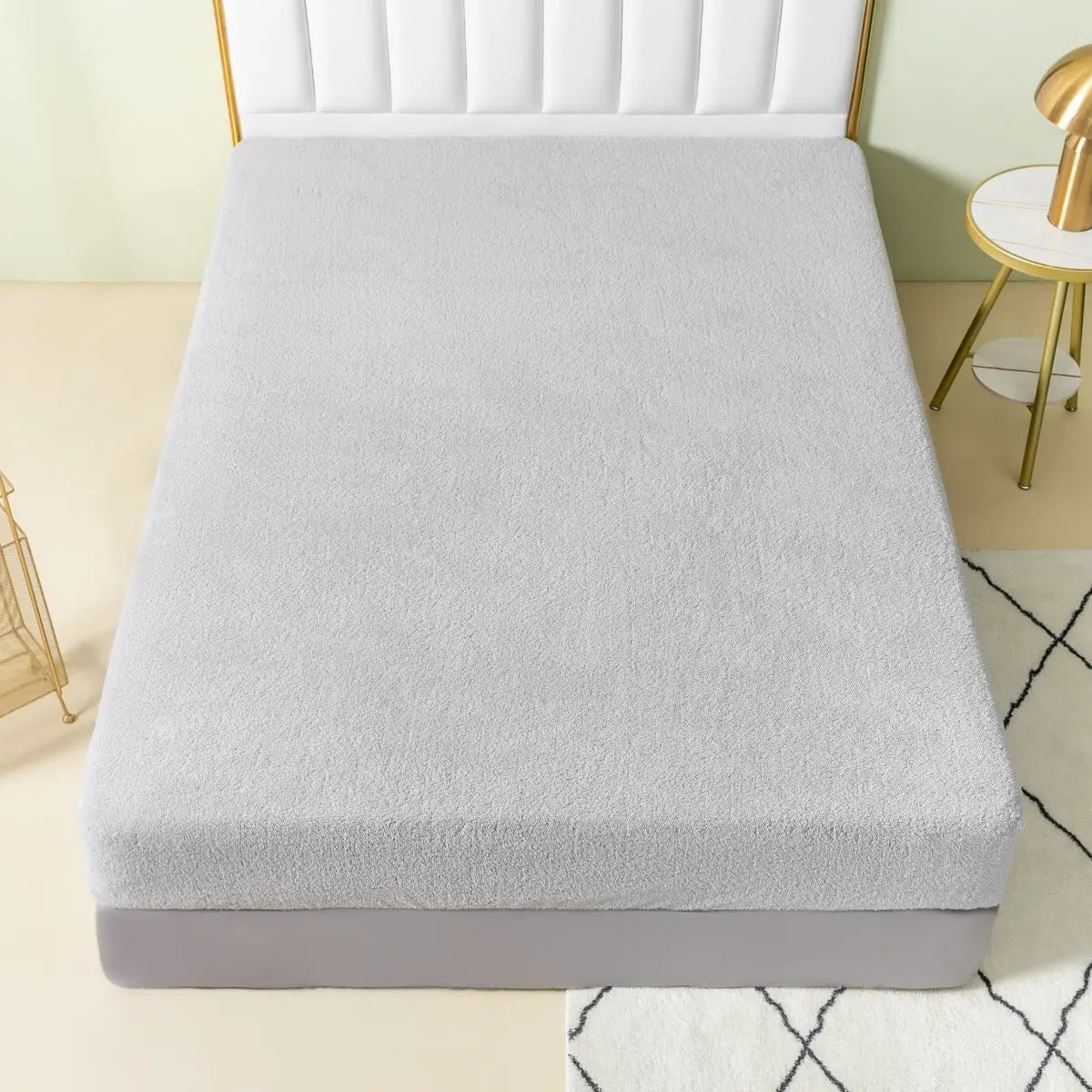 teddy bear fitted sheet	light grey